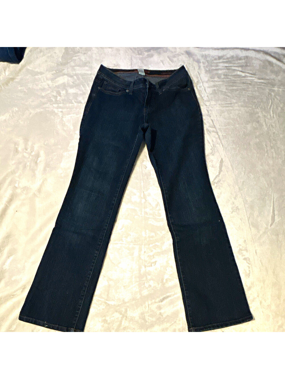Women's Bootcut Dark Wash Stretch 5-Pocket Jeans 8 regular